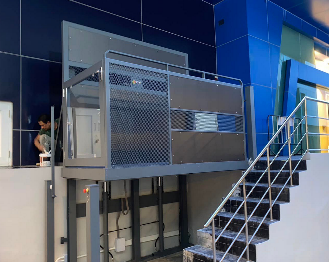 HYDRAULIC LIFT 1